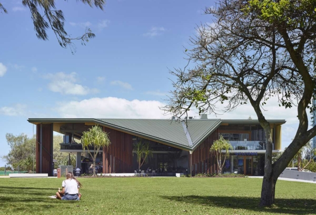 Kurrawa Surf Life Saving Club | Design: Arkhefield | Image: Scott Burrows Kurrawa Surf Life Saving Club | Design: Arkhefield | Image: Scott Burrows | Builtworks.com.au