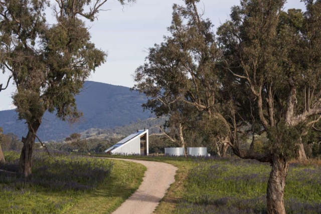 Gawthorne's Hut | Design: Cameron Anderson Architects | Image: Amber Creative | Builtworks.com.au