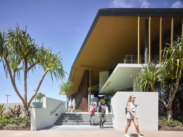 Kurrawa Surf Life Saving Club | Design: Arkhefield | Image: Scott Burrows Kurrawa Surf Life Saving Club | Design: Arkhefield | Image: Scott Burrows | Builtworks.com.au