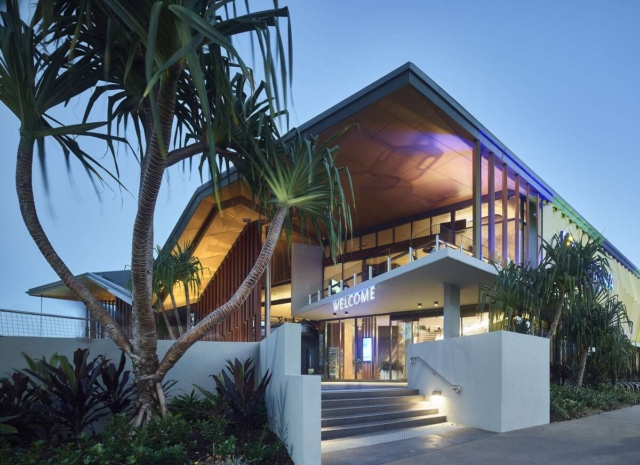 Kurrawa Surf Life Saving Club | Design: Arkhefield | Image: Scott Burrows Kurrawa Surf Life Saving Club | Design: Arkhefield | Image: Scott Burrows | Builtworks.com.au