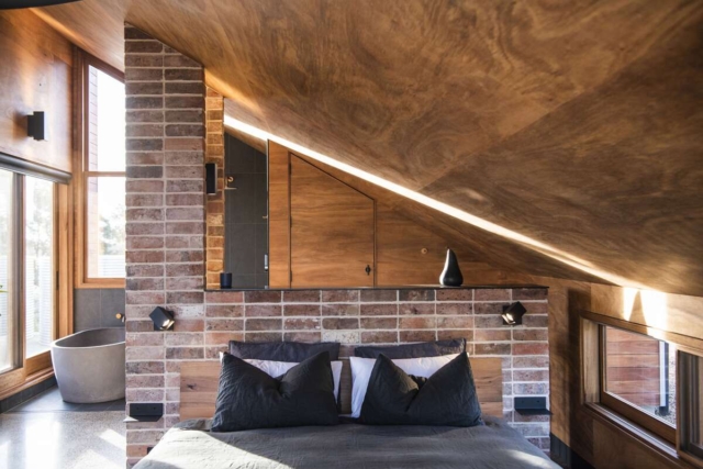Gawthorne's Hut | Design: Cameron Anderson Architects | Image: Amber Creative | Builtworks.com.au