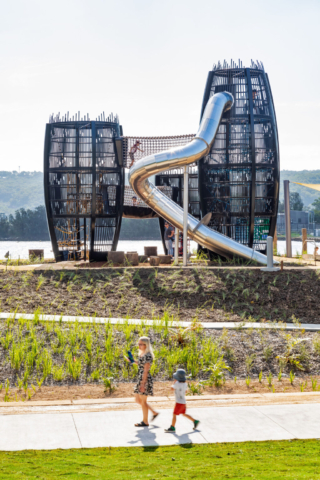 Gosford Leagues Club Park | Design: Turf Design Studio | Image: Guy Wilkinson Gosford Leagues Club Park | Design: Turf Design Studio | Image: Guy Wilkinson | Builtworks.com.au