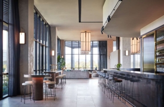 Hyatt Place Melbourne Caribbean Park | Base Building Design © 2022 Peter Ryan Architects | Interior Design © 2022 SJB | Images © 2022 Alex Reinders and John Gollings Hyatt Place Melbourne Caribbean Park | Base Building Design © 2022 Peter Ryan Architects | Interior Design © 2022 SJB | Images © 2022 Alex Reinders and John Gollings | All Rights Reserved