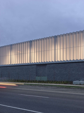 Delacombe Stadium | Design: Kosloff Architecture | Image: Derek Swalwell | Builtworks.com.au