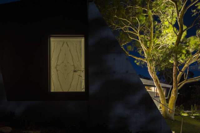 Castle Cove House | Design: Terroir | Image: Brett Boardman | Builtworks.com.au