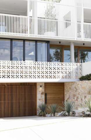 Amaroo | Design: Alexandra Buchanan Architecture | Image: Louise Roche and Villa Styling | Builtworks.com.au