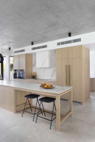 Amaroo | Design: Alexandra Buchanan Architecture | Image: Louise Roche and Villa Styling | Builtworks.com.au