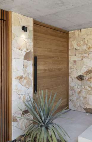 Amaroo | Design: Alexandra Buchanan Architecture | Image: Louise Roche and Villa Styling | Builtworks.com.au