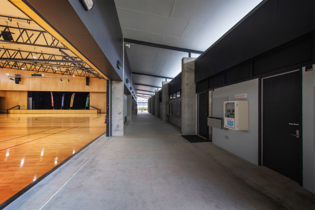 Cairns State High School Hall | Design: TPG Architects | Image: Andrew Watson | Builtworks.com.au