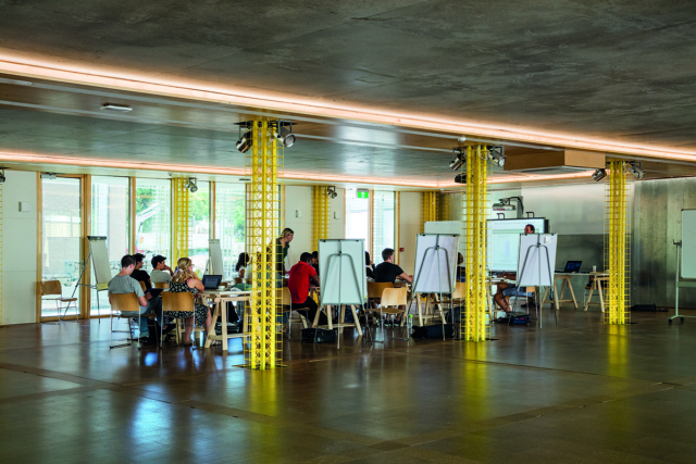 Wade Institute of Entrepreneurship | Design: Lovell Chen | Image: John Gollings | Builtworks.com.au