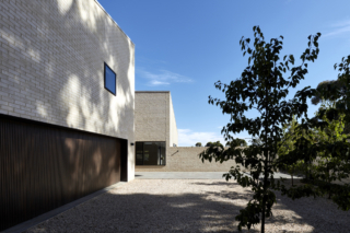 Hillside House | Design: Architects Ink | Image: Sam Noonan | Builtworks.com.au