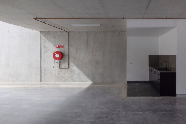 Big Blue | Design: Fuse Architecture | Image: Sara Vita | Builtworks.com.au