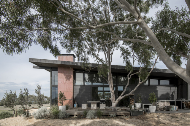 Moores House 2 | Design: Lachlan Shepherd Architects | Image: Nic Stephens Moores House 2 | Design: Lachlan Shepherd Architects | Image: Nic Stephens | Builtworks.com.au