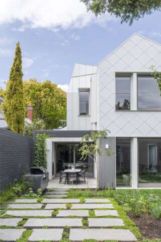 Brunswick House | Design: Lisa Breeze Architect | Image: Cathy Schusler Brunswick House | Design: Lisa Breeze Architect | Image: Cathy Schusler | Builtworks.com.au