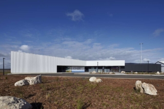 Kangaroo Island Air Terminal | Design: Ashley Halliday Architects | Image: Sam Noonan | Builtworks.com.au