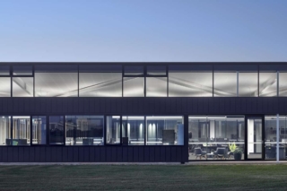 AGT Southern Crop Breeding Centre | Design: Ashley Halliday Architects | Image: Sam Noonan | Builtworks.com.au