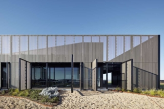 AGT Southern Crop Breeding Centre | Design: Ashley Halliday Architects | Image: Sam Noonan | Builtworks.com.au