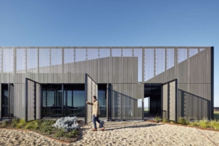 AGT Southern Crop Breeding Centre | Design: Ashley Halliday Architects | Image: Sam Noonan | Builtworks.com.au