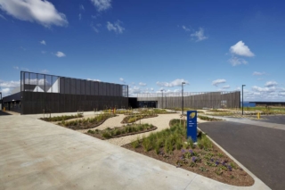 AGT Southern Crop Breeding Centre | Design: Ashley Halliday Architects | Image: Sam Noonan | Builtworks.com.au