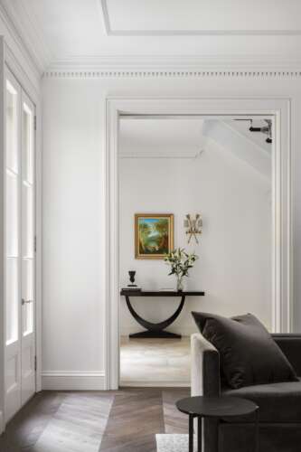 Transcontinental Residence 