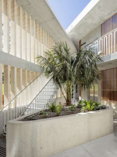 Foamcrest Apartments 