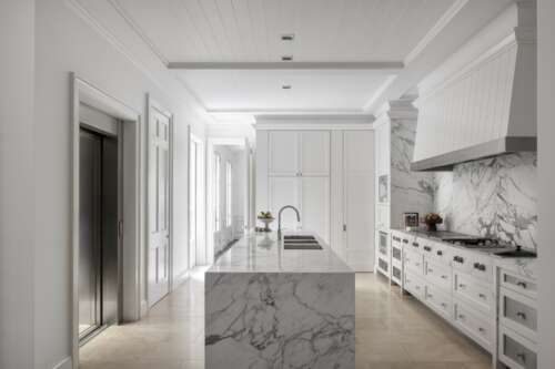 Transcontinental Residence 